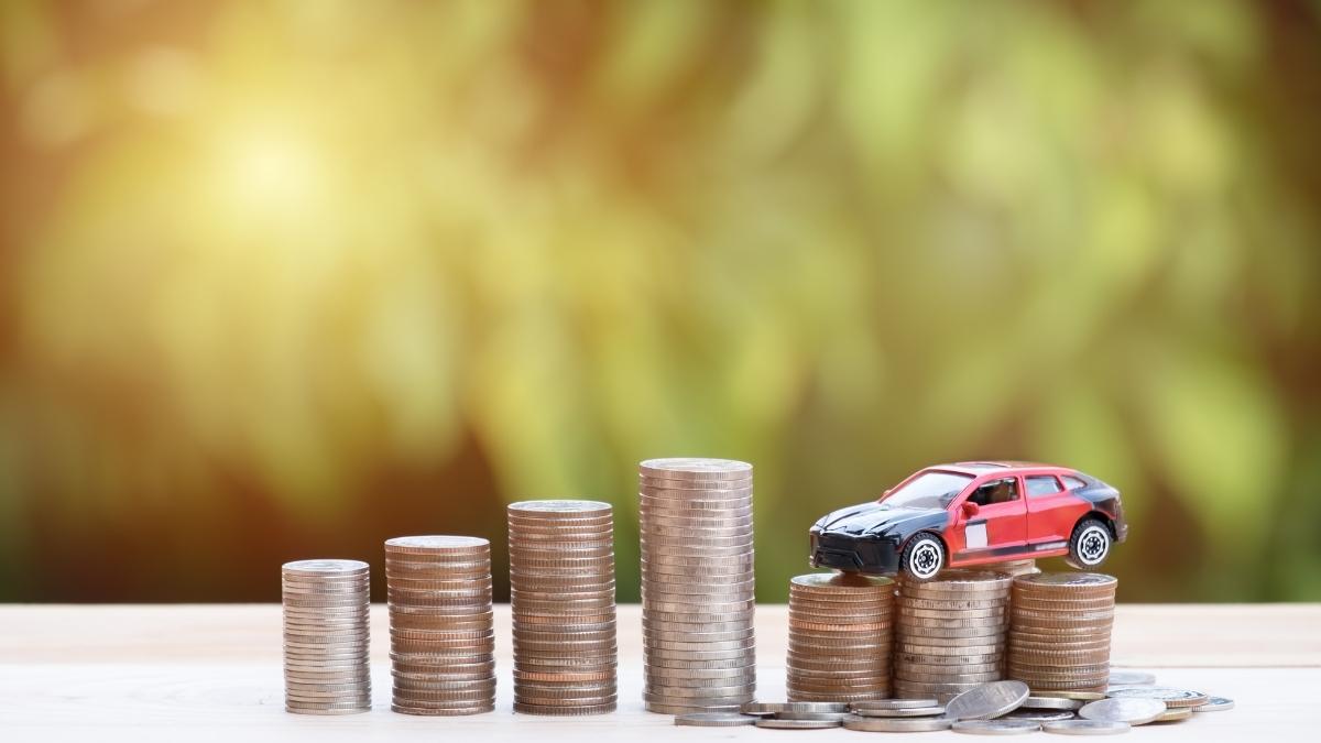 Practical ways to save money on car expenses