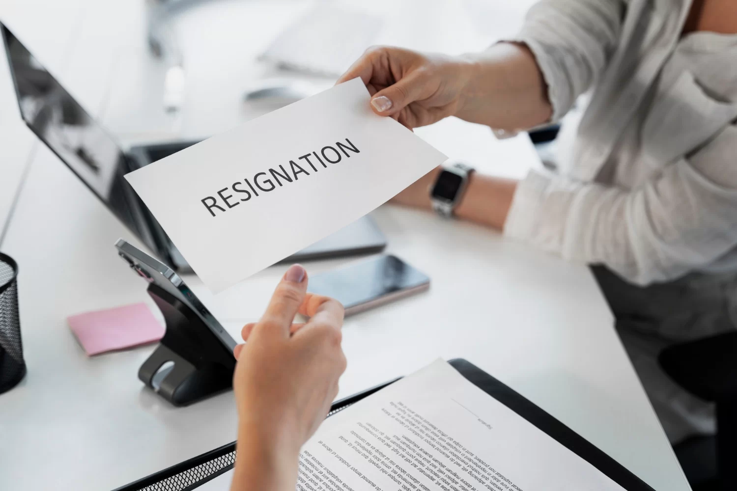 How to write a job resignation letter?
