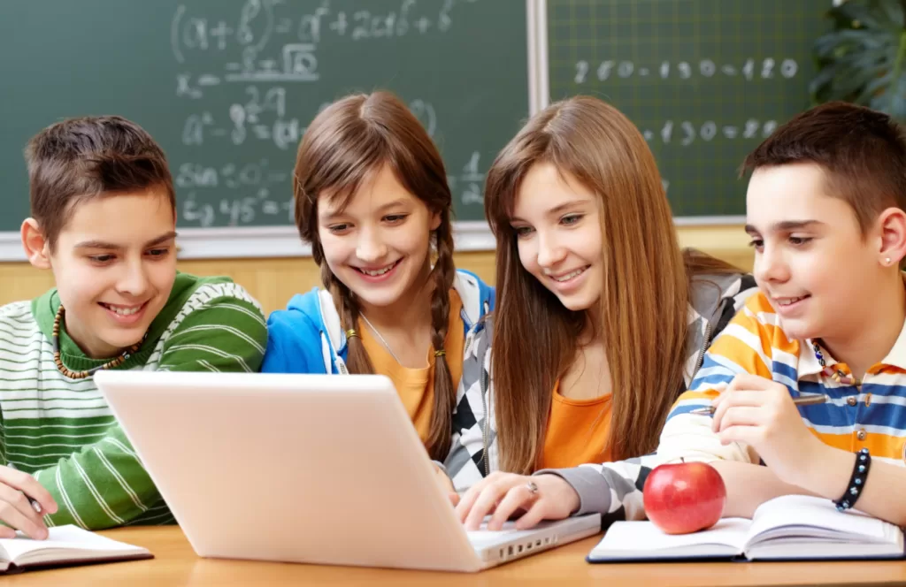 How To Create A Positive Learning Environment For Students? | edtechreader